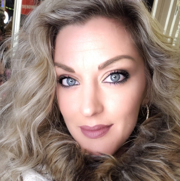 Meet your Posher, Liz - Picture 10 of 11